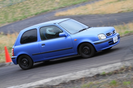 �t���[���s